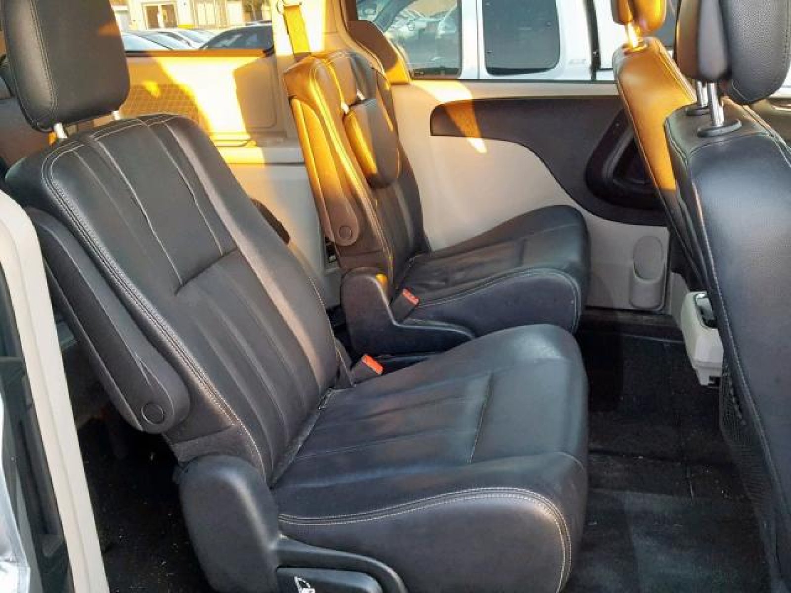 Chrysler T&C 3,6 2016 Auta z USA Suchorz 4x4